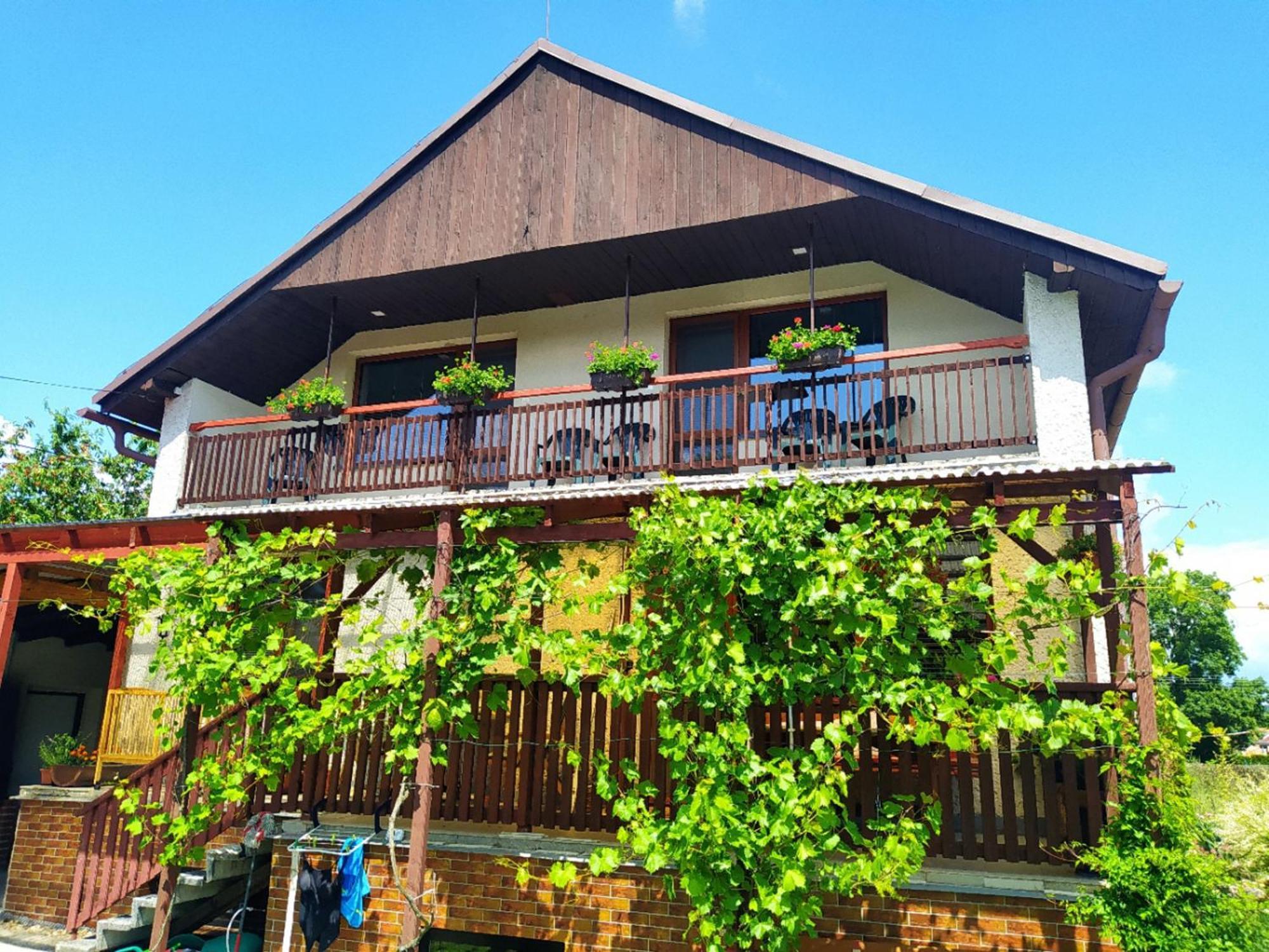 Apartman U Spycharu Bile Policany Ngoại thất bức ảnh